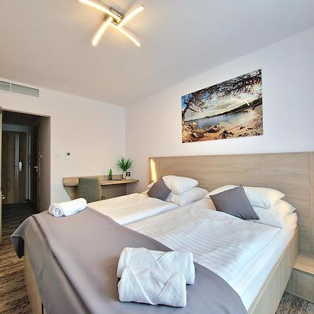 Hotel Crystal Кошице Екстер'єр фото