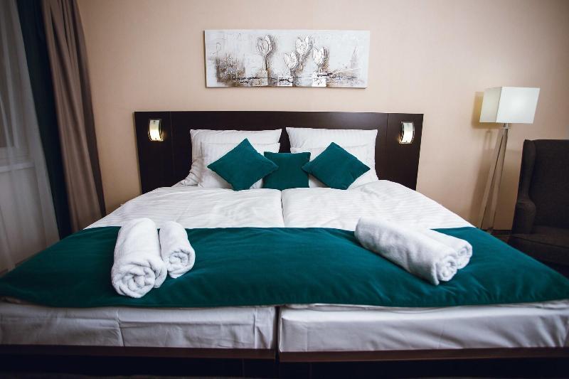 Hotel Crystal Кошице Екстер'єр фото