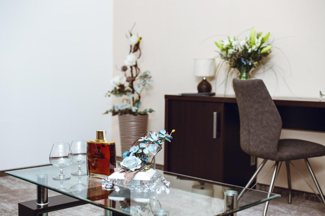 Hotel Crystal Кошице Екстер'єр фото