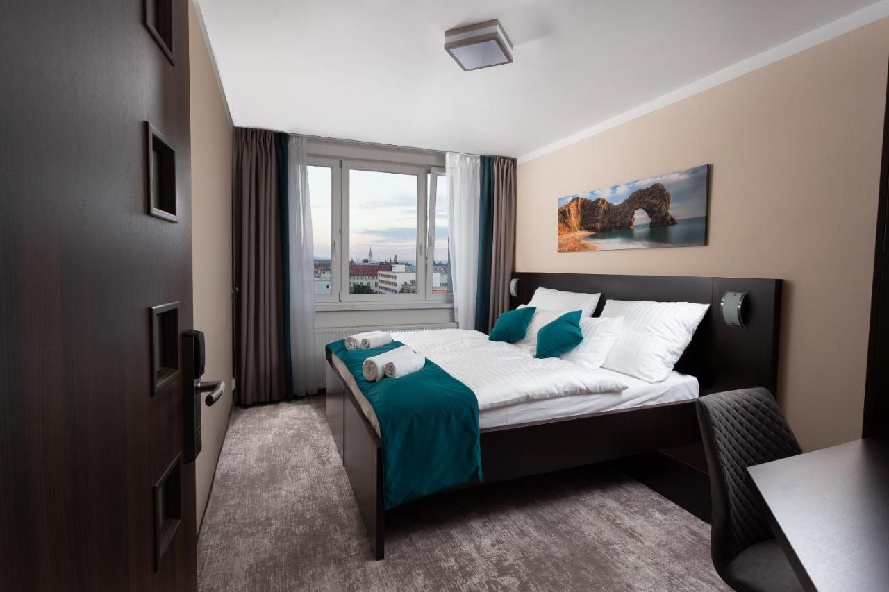 Hotel Crystal Кошице Екстер'єр фото